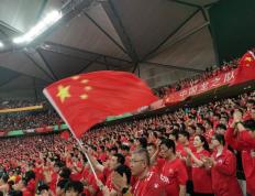 IM体育App下载-足球赛场热血搏杀燃爆，中国队目标前行的简单介绍