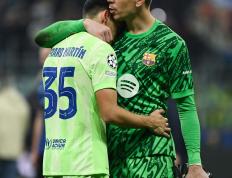 IM体育动画直播通道-巴萨后卫频频失误，多场比赛连续击败的简单介绍