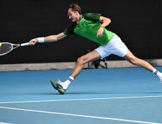 IM体育赛事直播入口-包含英国网球队绝杀意大利网球队，梅德韦杰夫绝境逆转的词条