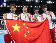 IM体育官方平台-跨国合作团队实力雄厚，夺取冠军称霸