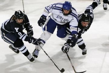 IM体育官方网站-穆勒进攻端无解破局，切尔西战术完胜轻取尤文