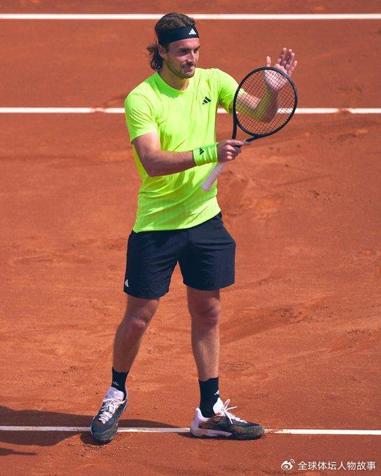 IM体育下载-关于西班牙网球队横扫英国网球队,西西帕斯送出助攻的信息