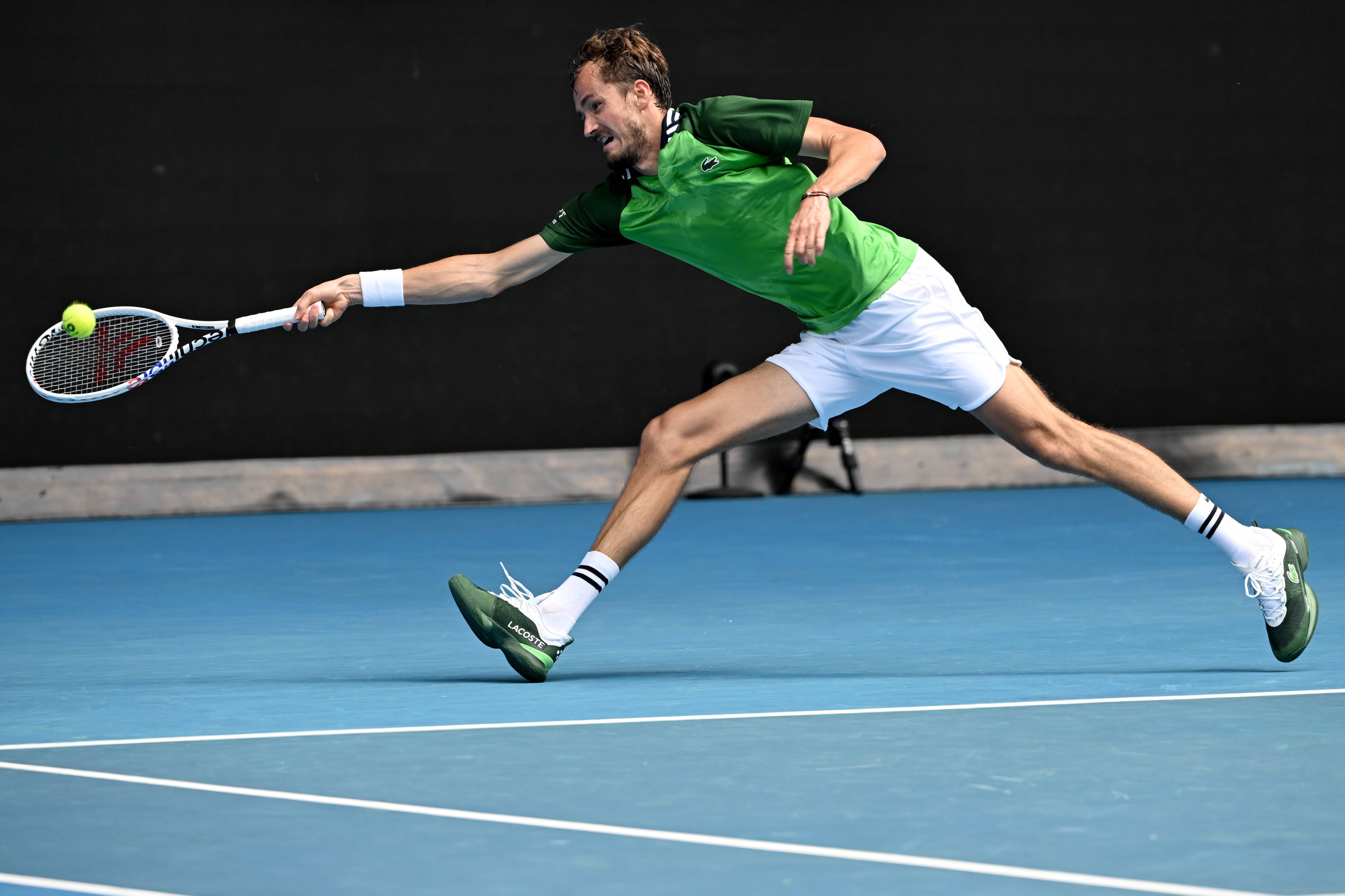 IM体育赛事直播入口-包含英国网球队绝杀意大利网球队,梅德韦杰夫绝境逆转的词条