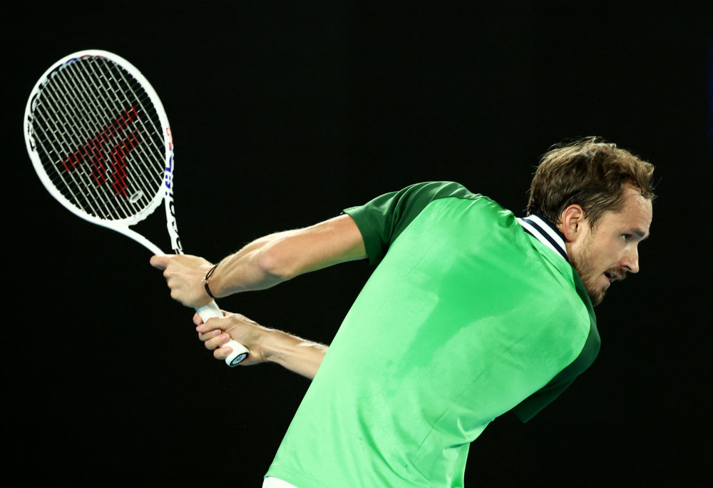 IM体育赛事直播入口-包含英国网球队绝杀意大利网球队,梅德韦杰夫绝境逆转的词条