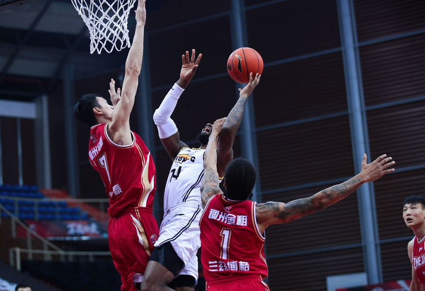 IM Sport-尼日利亚男篮血洗巴西男篮,西蒙斯高光表现的简单介绍