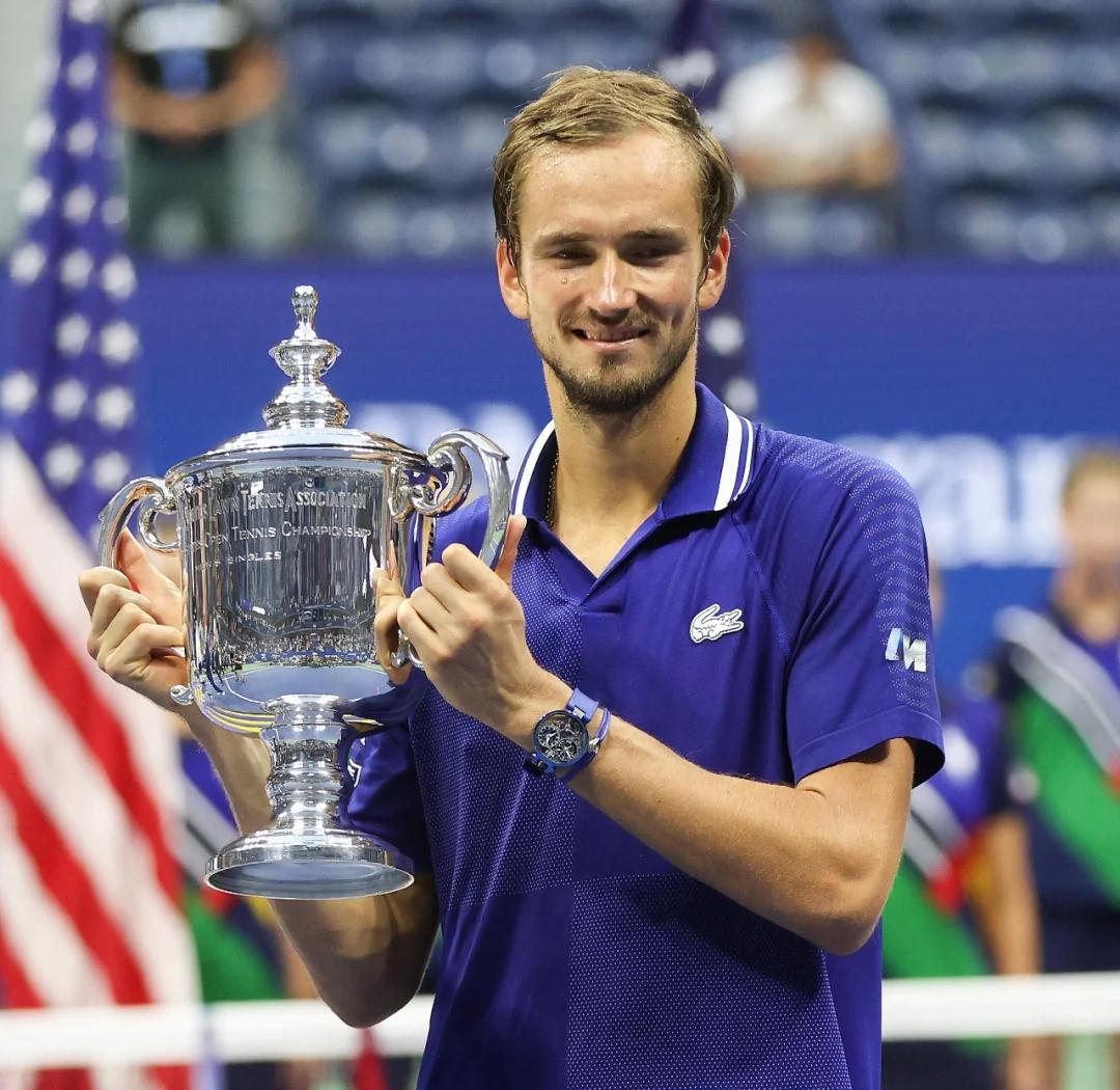 IM体育在线注册-包含澳大利亚网球队鏖战法国网球队,费德勒爆发神勇的词条