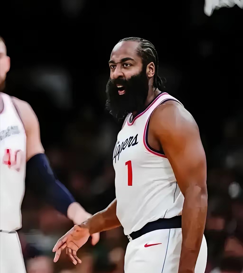 IM体育-勇士再度战胜湖人,哈登表现出色