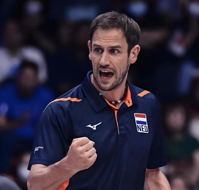 IM体育平台-荷兰队惊险战胜对手,实现惊奇胜利的简单介绍