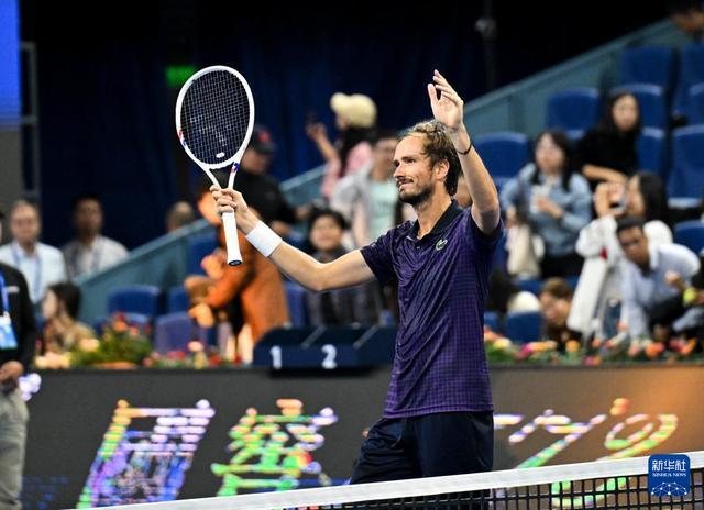 IM体育网页版登录入口-关于日本网球队轻取美国网球队,梅德韦杰夫关键制胜的信息