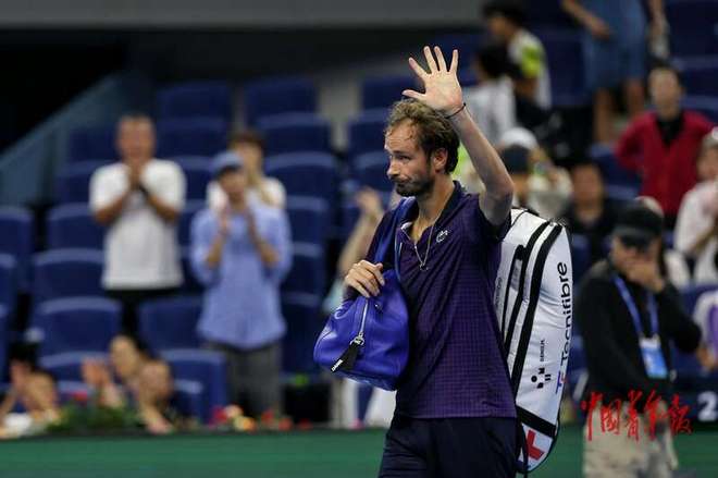 IM体育网页版登录入口-关于日本网球队轻取美国网球队,梅德韦杰夫关键制胜的信息