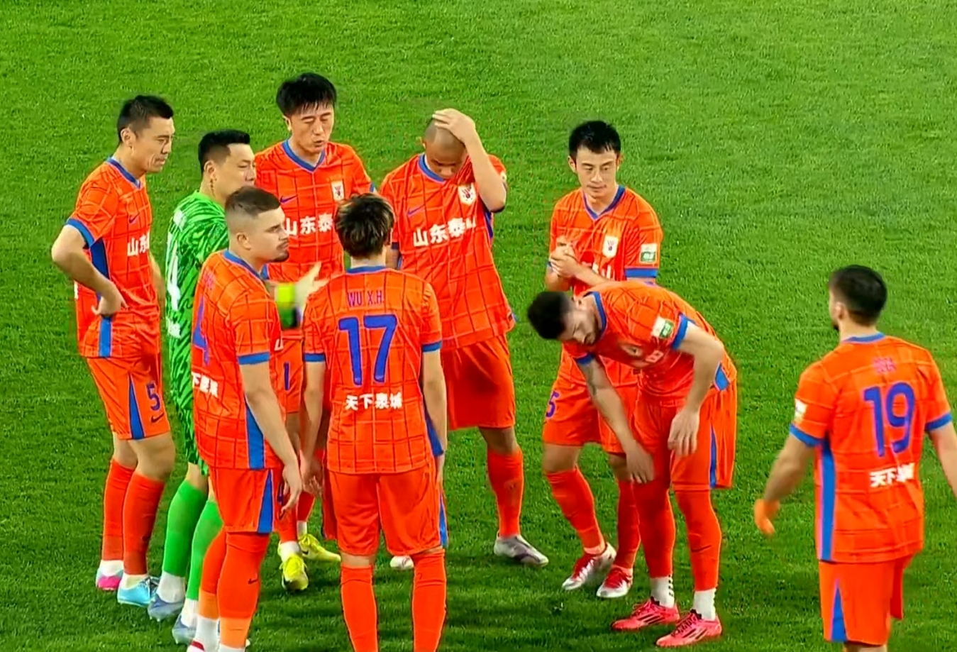 IM体育数据分析平台-比赛精彩纷呈，冠军争夺正酣的简单介绍