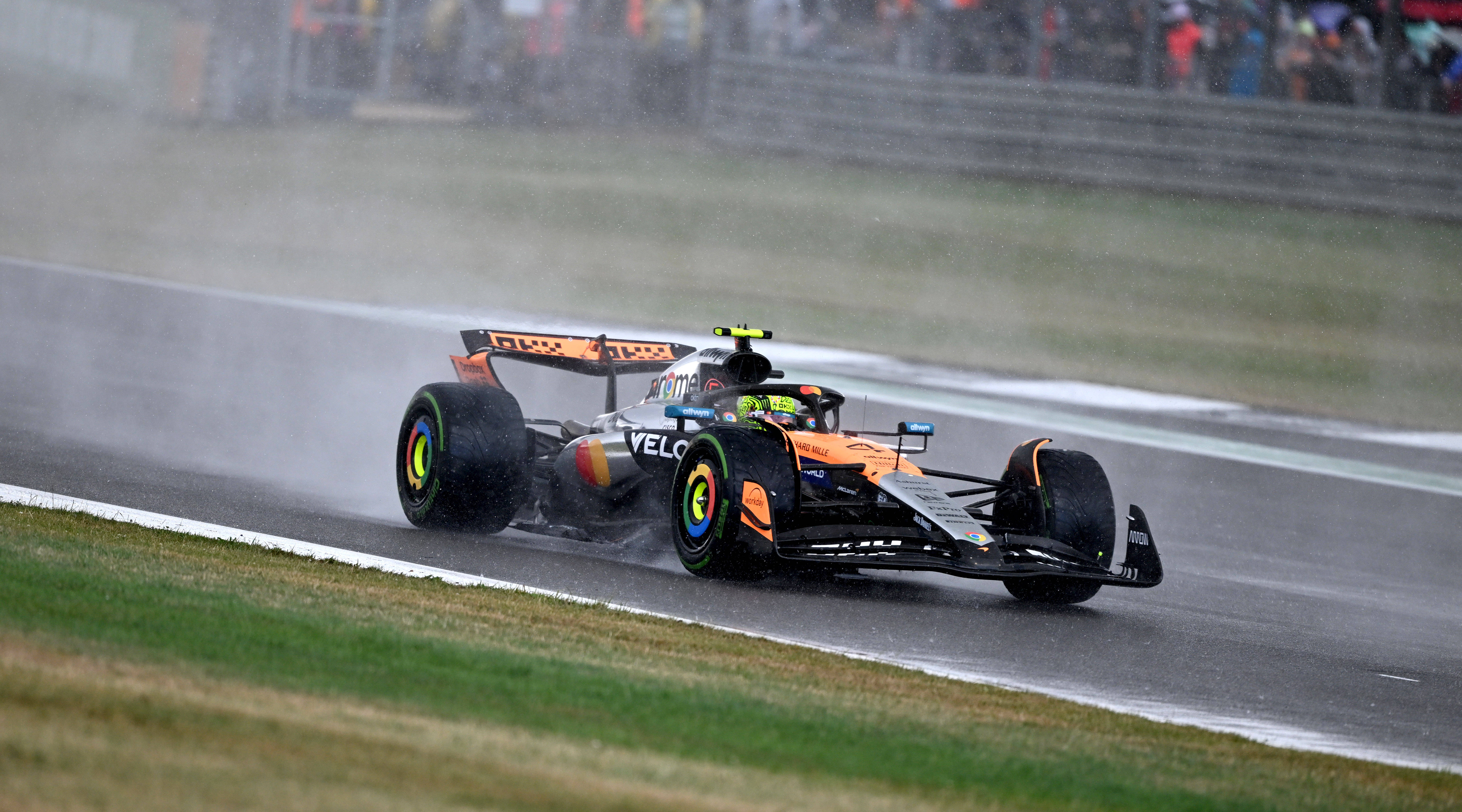 IM体育网页版登录入口-索伯车队碾压雷诺车队，维斯塔潘高光表现的简单介绍