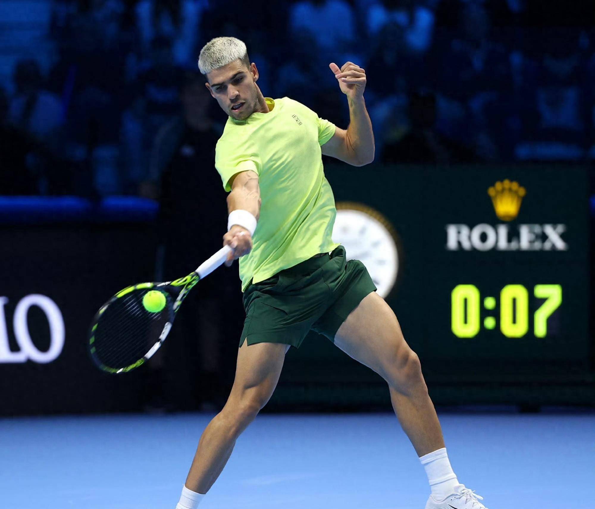 IM体育app-年终总决赛逆转戴维斯杯,兹维列夫统治全场