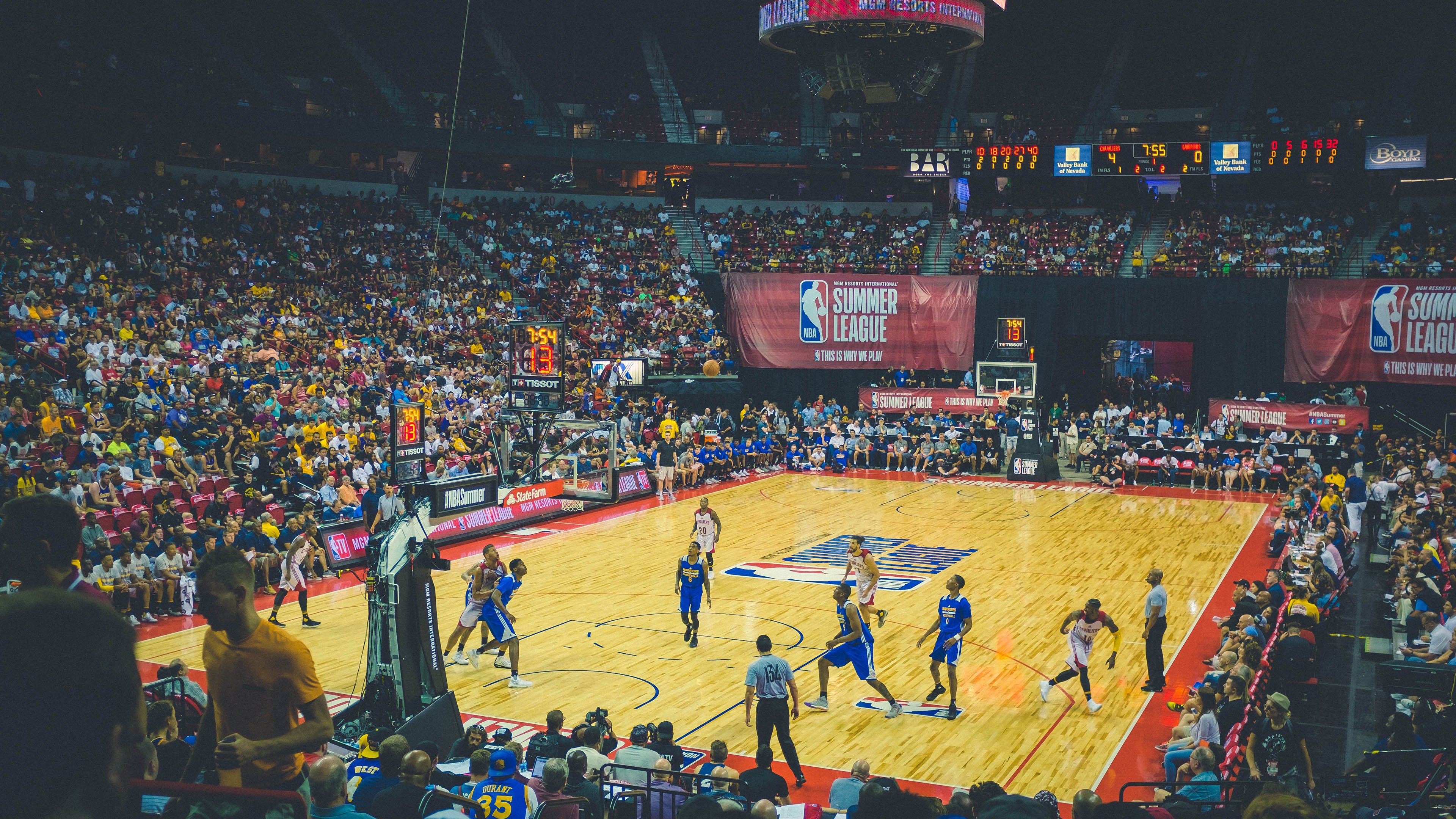 IM体育官网入口-血战到底！辽宁队鏖战猛龙，哈利伯顿刷新纪录之夜