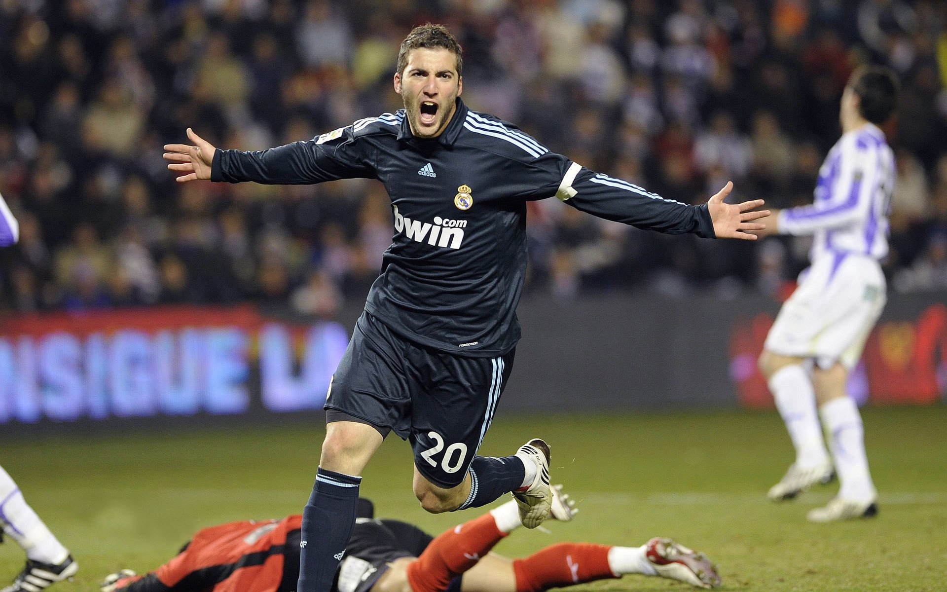 IM体育赛事直播入口-格纳布里,绝杀背后的德意志意志—从战术执行到精神传承的胜利